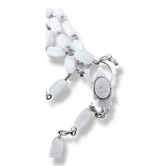 White Faux Mother of Pearl Rosary Oval Beads Prayer Beads Collectible Crucifix - Picture 6 of 6